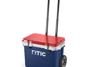 22 QT Ultra-Light Wheeled Cooler Gallery