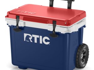 22 QT Ultra-Light Wheeled Cooler - Lavender/Plum