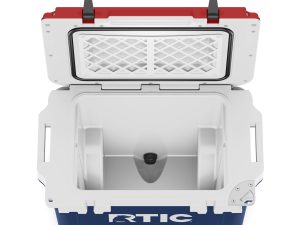 22 QT Ultra-Light Wheeled Cooler Gallery